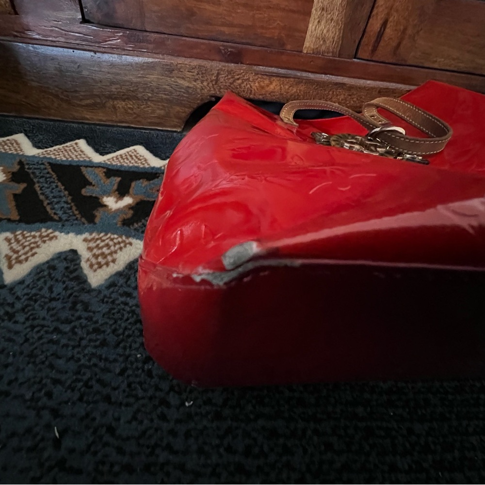 *Sold* Louis Vuitton Vernis Red Patent Leather Tote Handbag Authenticated! - Picture 14 of 16